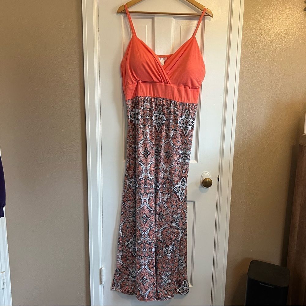 Just Be Coral Patterned Top